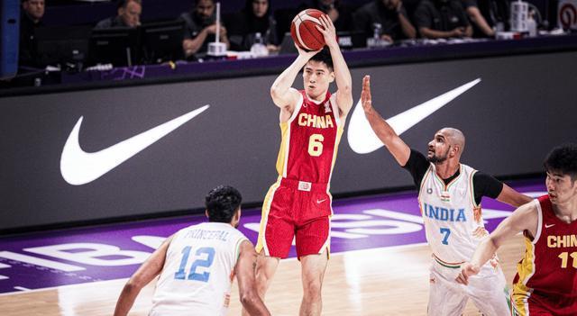 月份和蒙古, 一审