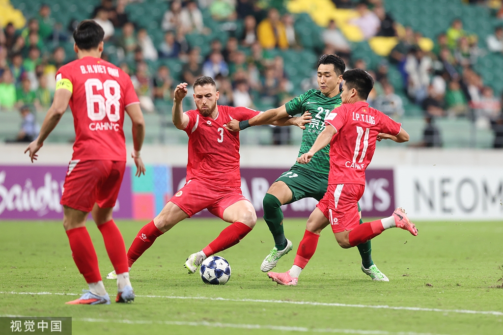 面对镜头, 北京时间, 队主教练